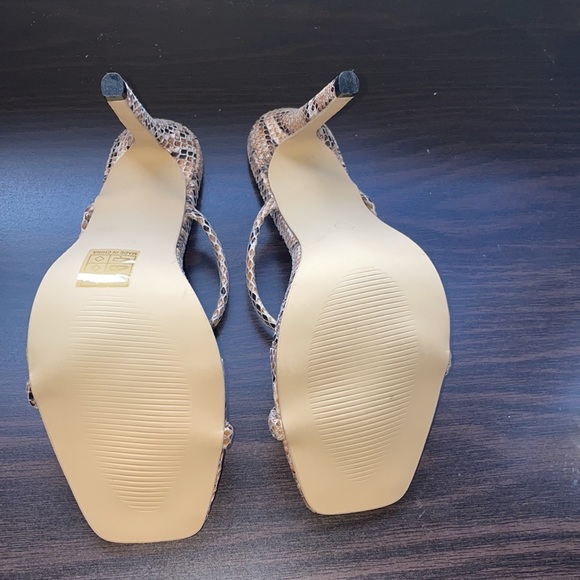 Snake print heels - Picture 5 of 5